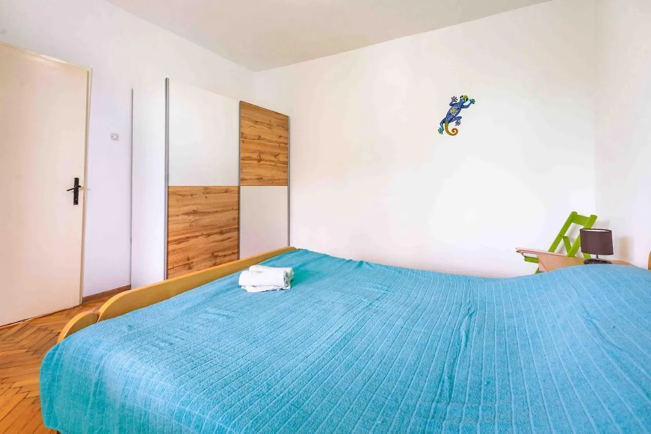 Apartments Magdalena Mandre 0*,